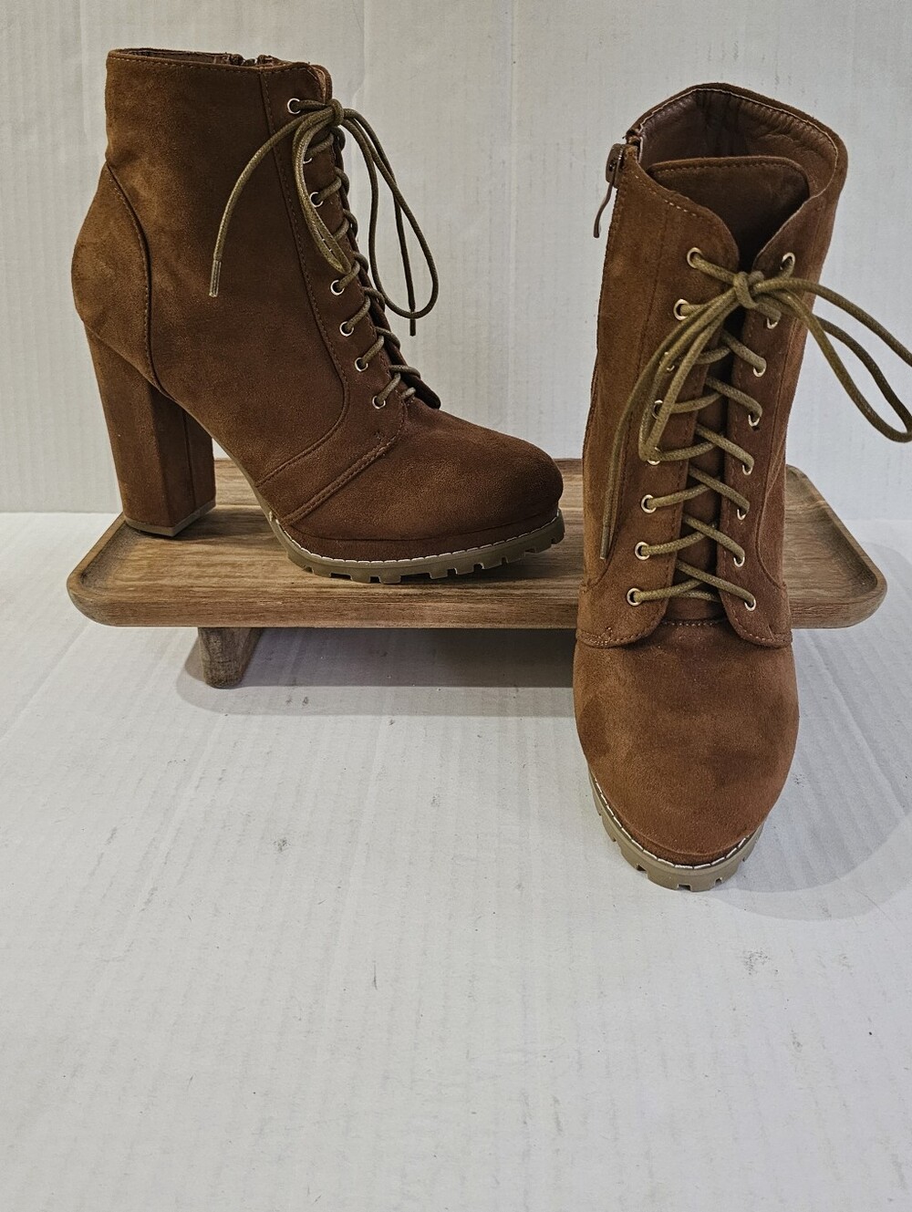 Top Moda Suede Boots Size 9 Lace Front Side Zipper Ankle Height Brown 4" Heel